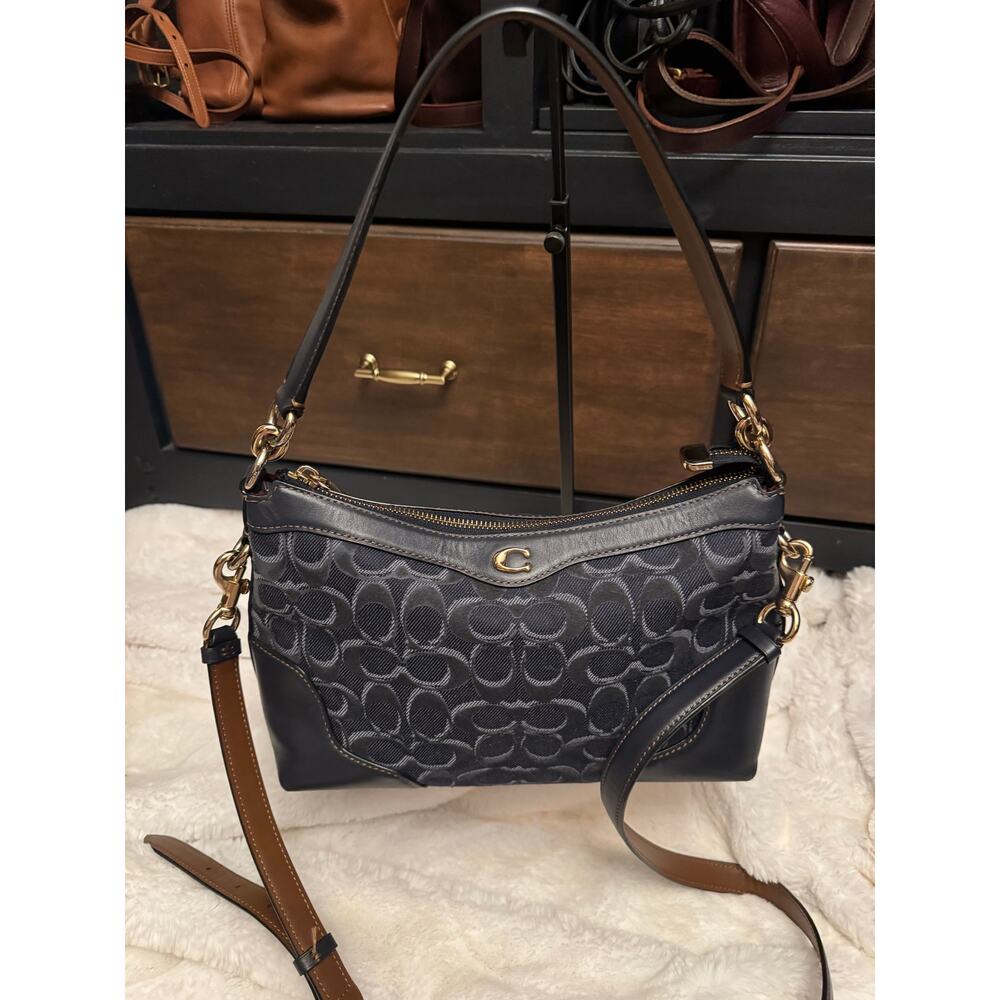 EXCELLENT CONDITION Coach Denim leather coach purse - Picture 3 of 10